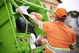 Best Yard Waste Removal  in Elsmere, DE